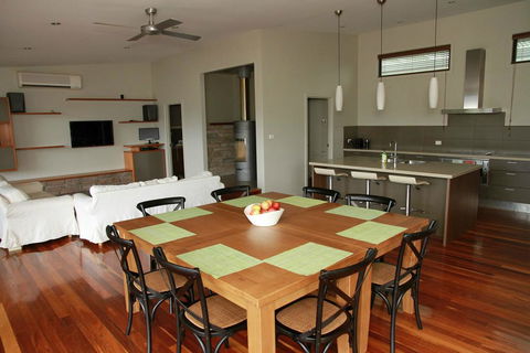 Woollybutt - Inverell Accommodation 1