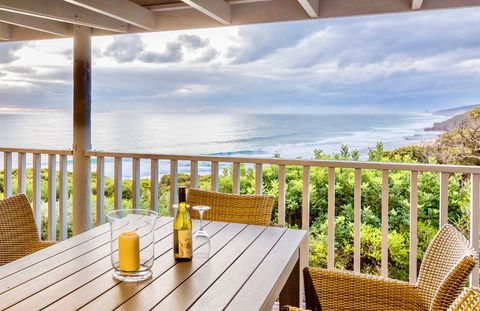 Yallingup's Best Located Beach House - Inverell Accommodation 3