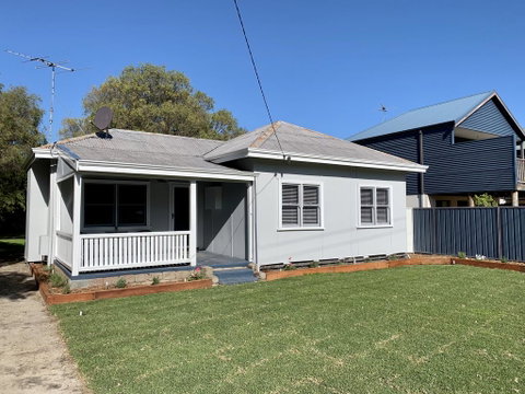 Yaringa Cottage...by The Sea - Inverell Accommodation 1