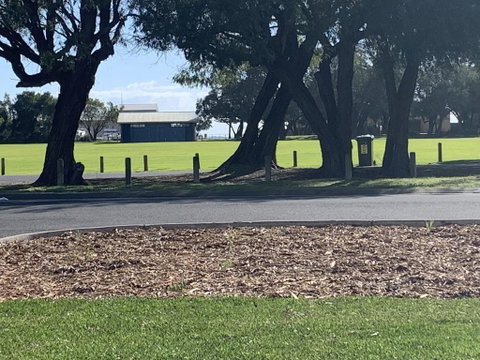 Yaringa Cottage...by The Sea - Inverell Accommodation 0