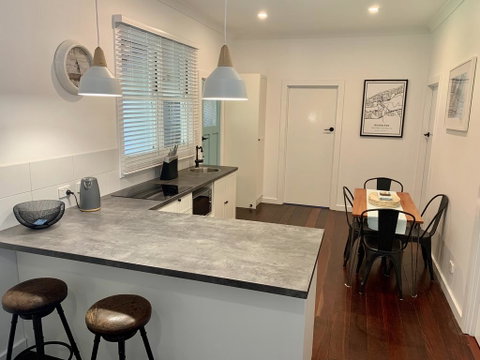 Yaringa Cottage...by The Sea - Inverell Accommodation 2