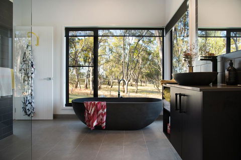 Yandoit Church - Inverell Accommodation 3