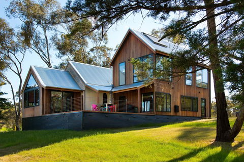 Yandoit Church - Inverell Accommodation 1