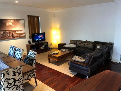 Zero Contact Private CBD-Social-Chillout-Oasis With Outdoors For You & Friends - Inverell Accommodation 1