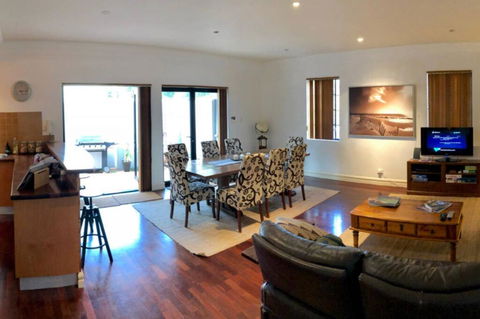 Zero Contact Private CBD-Social-Chillout-Oasis With Outdoors For You & Friends - Inverell Accommodation 0