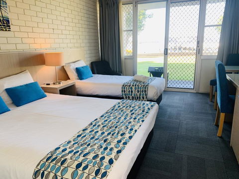 Zorba Waterfront Motel - Inverell Accommodation 2