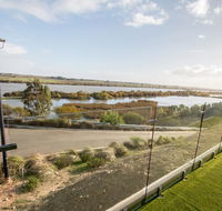 Serenity and sweeping Murray River views - Inverell Accommodation