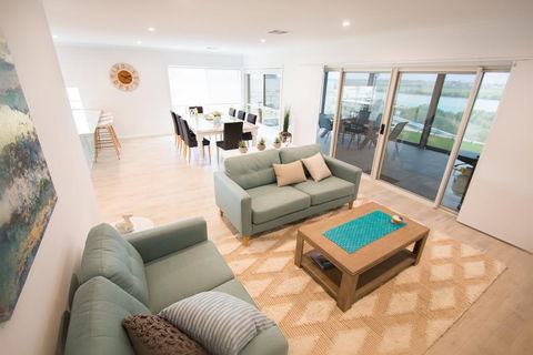 Serenity And Sweeping Murray River Views - Inverell Accommodation 3