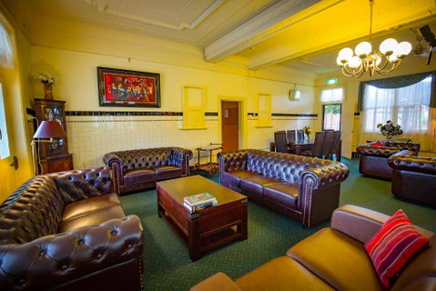 Abernethy House - Inverell Accommodation 1