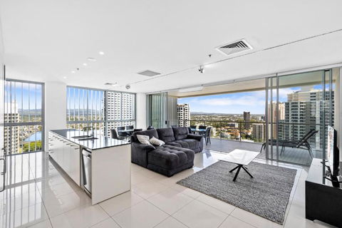 Air On Broadbeach - Hosted By Coastal Letting - Inverell Accommodation 3