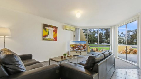 Albacore - Inverell Accommodation 0
