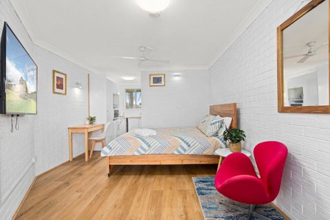 Aloha 15 - Inverell Accommodation 3