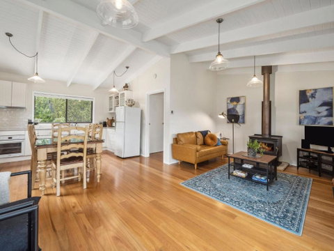 Amaroo Cottage - Inverell Accommodation 0