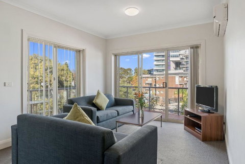Amazing Accommodations: St Kilda - Inverell Accommodation 0