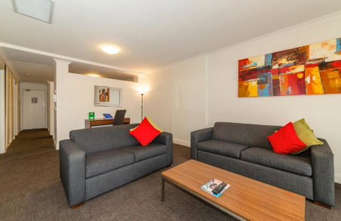 Amazing Accommodations: St Kilda - Inverell Accommodation 3