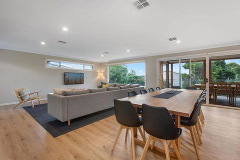 Apollo Grand - Inverell Accommodation 3