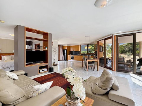 Aurora Cottages - Mountain View - Inverell Accommodation 0