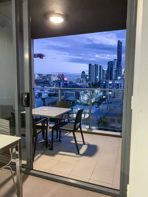 M&A Apartments - Inverell Accommodation 9