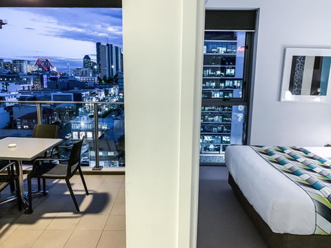 M&A Apartments - Inverell Accommodation 23