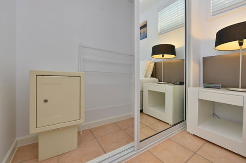 Port Douglas Apartments - Adults Only Oasis - Inverell Accommodation 13