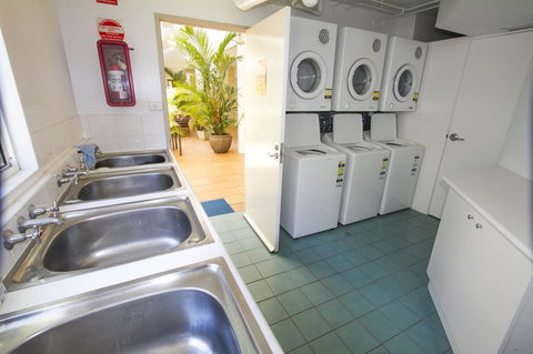 Port Douglas Apartments - Adults Only Oasis - Inverell Accommodation 35
