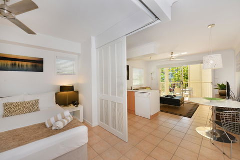 Port Douglas Apartments - Adults Only Oasis - Inverell Accommodation 30