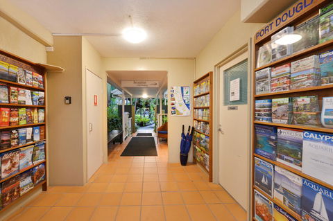 Port Douglas Apartments - Adults Only Oasis - Inverell Accommodation 10
