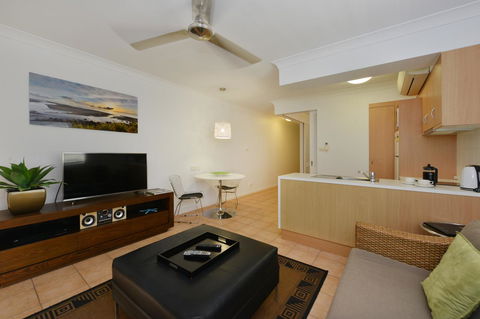 Port Douglas Apartments - Adults Only Oasis - Inverell Accommodation 23