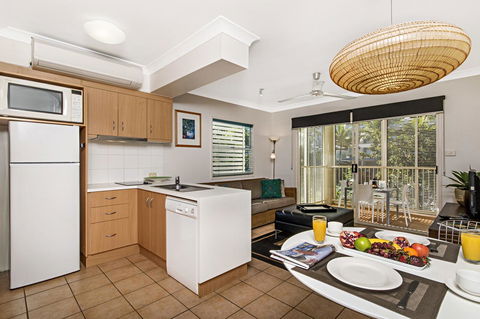 Port Douglas Apartments - Adults Only Oasis - Inverell Accommodation 15