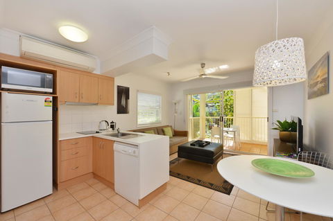 Port Douglas Apartments - Adults Only Oasis - Inverell Accommodation 0