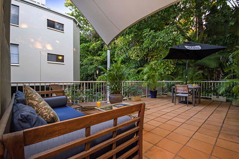 Port Douglas Apartments - Adults Only Oasis - Inverell Accommodation 34