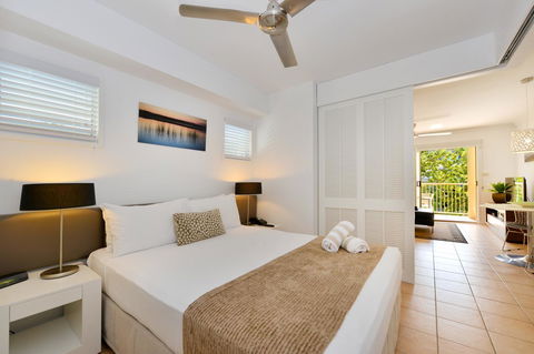 Port Douglas Apartments - Adults Only Oasis - Inverell Accommodation 31