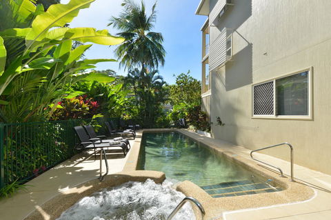 Port Douglas Apartments - Adults Only Oasis - Inverell Accommodation 22