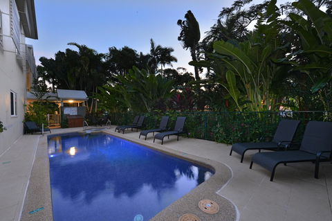 Port Douglas Apartments - Adults Only Oasis - Inverell Accommodation 20