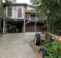 Five Bimba Tractor House - Inverell Accommodation