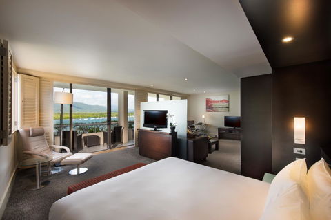 Hilton Cairns - Inverell Accommodation 15