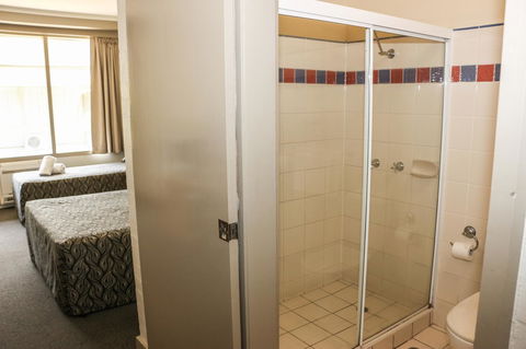 Salisbury Hotel Motel - Inverell Accommodation 13