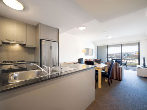 Oaks Brisbane Mews Suites - Inverell Accommodation 6