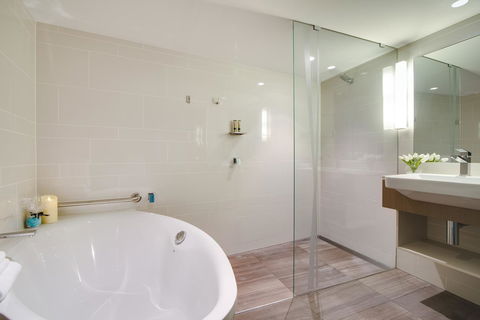 The Point Brisbane Hotel - Inverell Accommodation 16