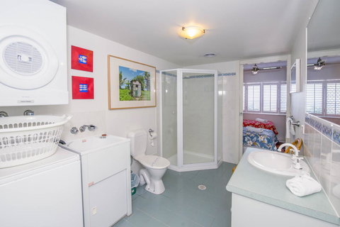 Samarinda Jewel By The Sea - Inverell Accommodation 3