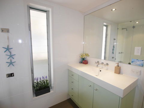 Sandbar - Inverell Accommodation 13