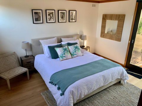 # Beaches Pacific - Inverell Accommodation 0