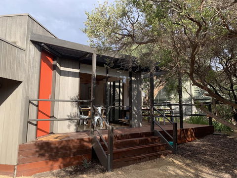 # Beaches Pacific - Inverell Accommodation 1