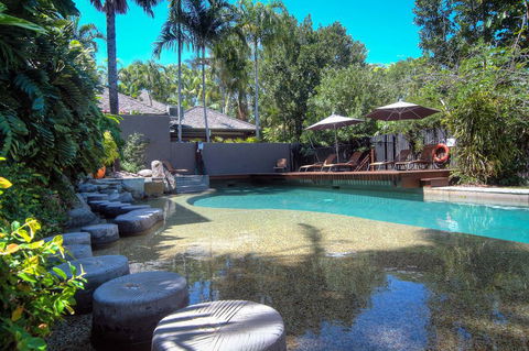 #8 The Point Apartments - Port Douglas - Inverell Accommodation 2
