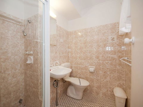 'Beachside' Shoal Bay, Unit 6 - Inverell Accommodation 1