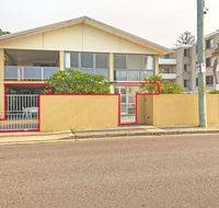 'Mooring One Downstairs' 23 Shoal Bay Rd - Fantastic ground floor duplex with views WIFI and Air Conditioning - Inverell Accommodation