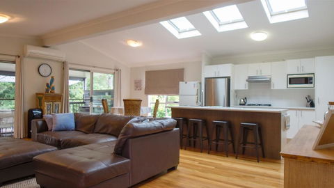 'RIVERSIDE RETREAT' 544 Ocean Drive, North Haven - Inverell Accommodation 3