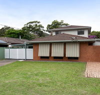 'Willows At The Bay' 111 Horace St - Large House with Aircon WIFI and Boat Parking. - Inverell Accommodation