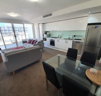just listed Bolton St 1br 350m walk to Newcastle beach  Wifi end Eand - Inverell Accommodation