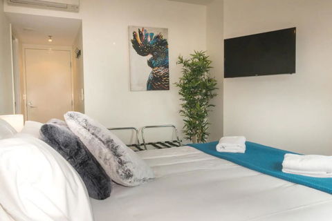 1 Bedroom Studio Apartment Near Eagle Street - Inverell Accommodation 0